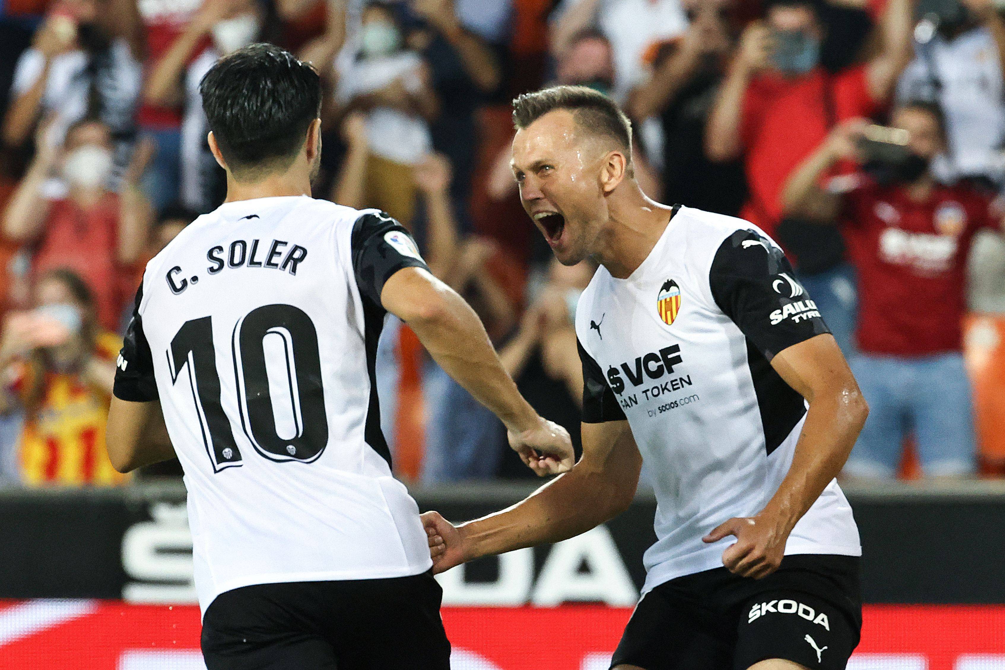 包含西甲战术革新引领潮流，比赛精彩瞬间频繁出现的词条