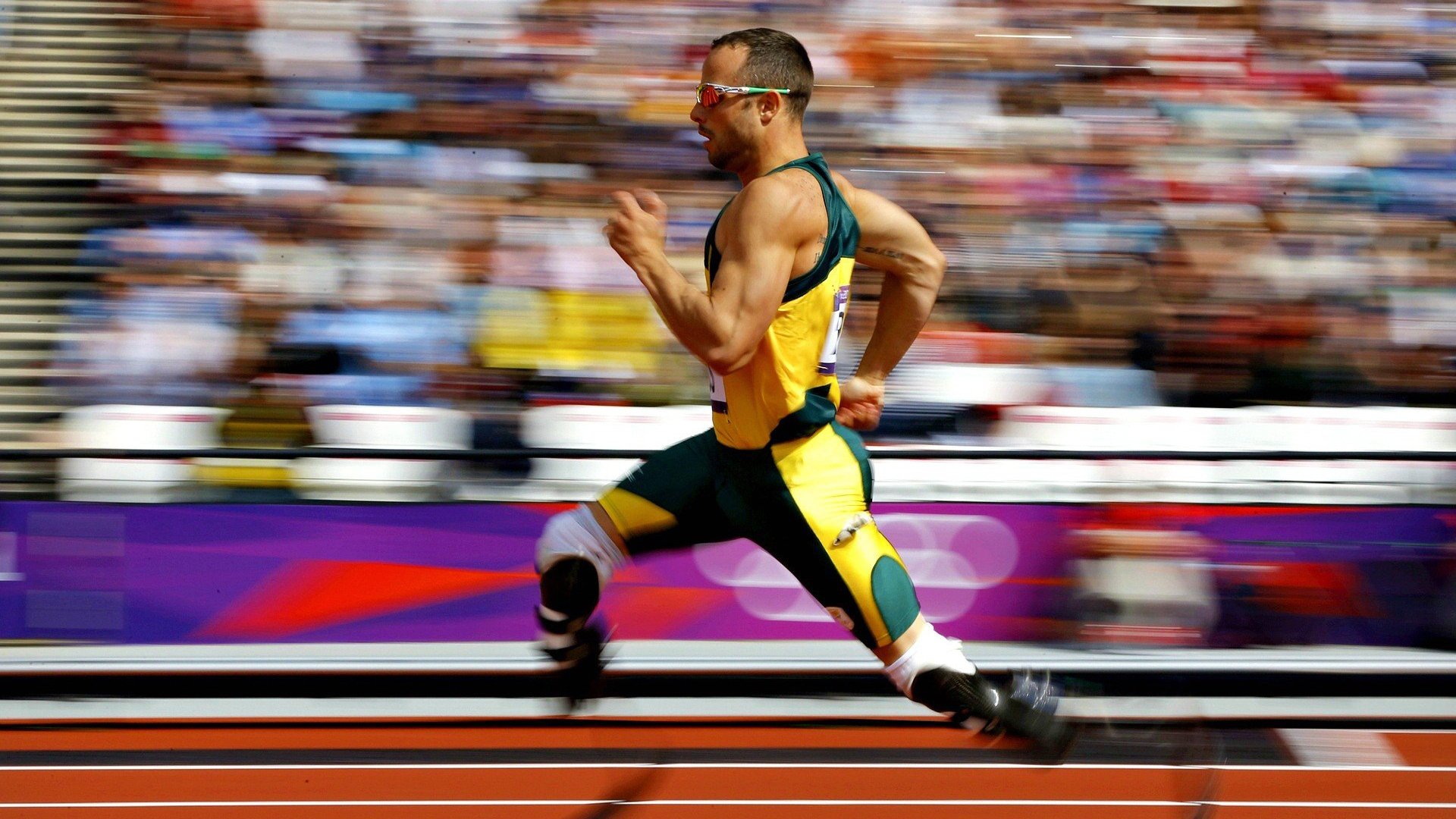 【规则影响】裁判判罚如何左右比赛走向?案例深度分析,裁判右手握左手啥意思