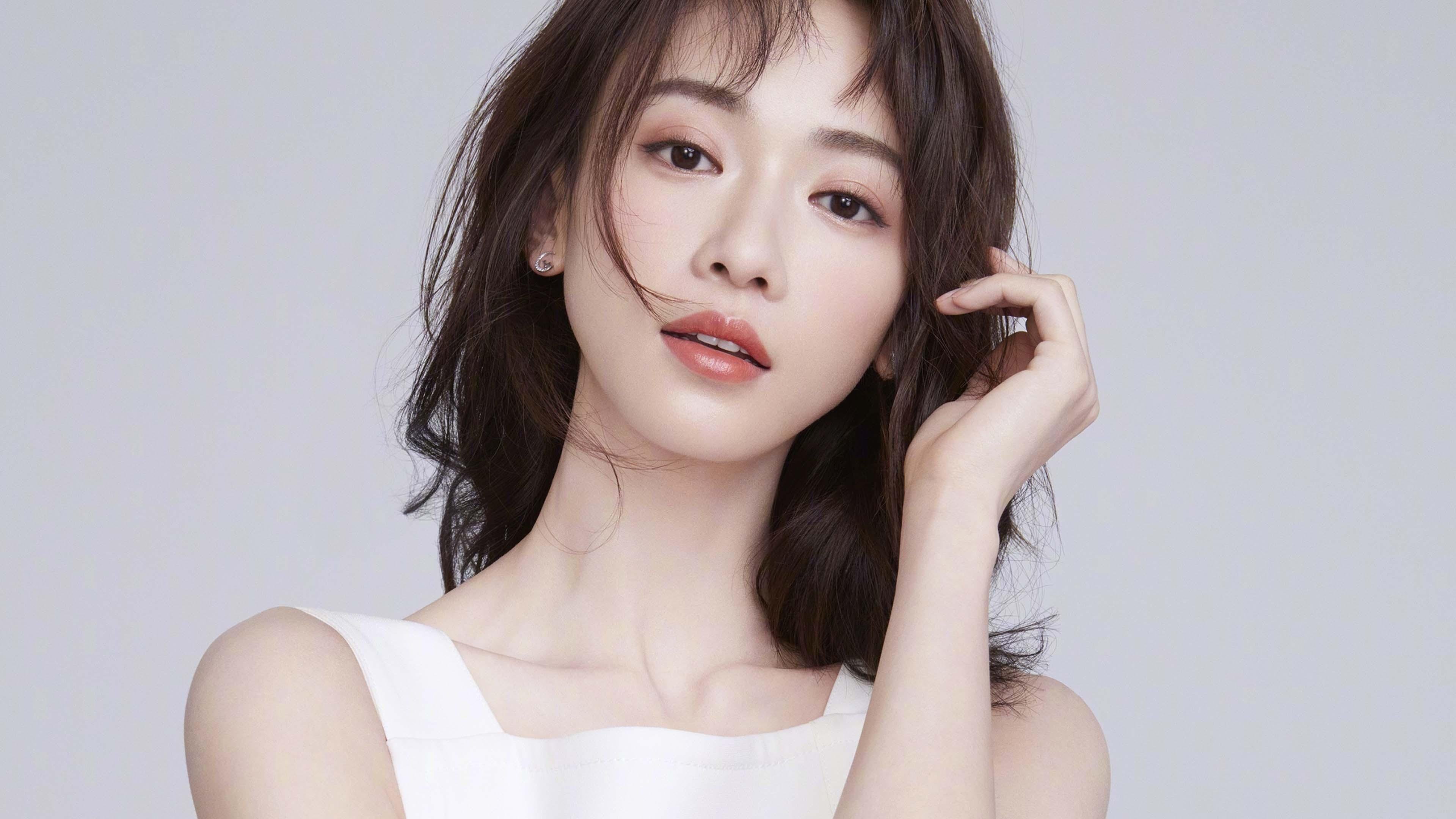 九游sports-库里与老对手赛后热情拥抱引回忆杀，库里和谁一队